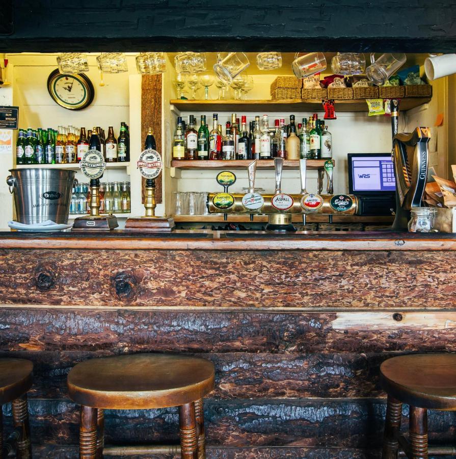 Готель The East End Arms Лімінгтон Екстер'єр фото